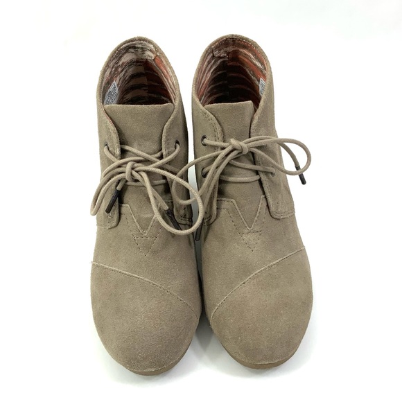 TOMS Kala Wedge Booties Tan Suede Leather Ankle Booties Boots Size 9 - Picture 4 of 9